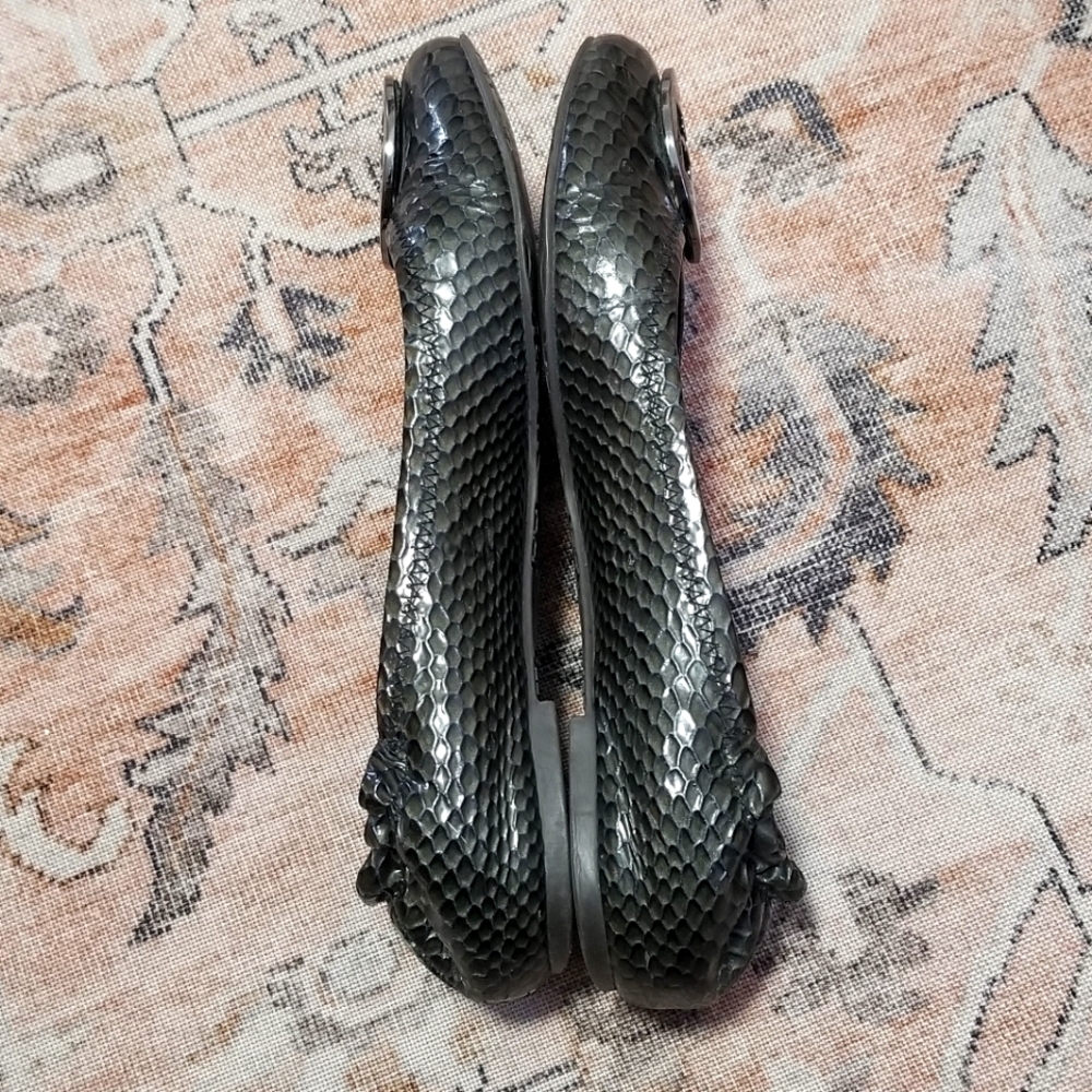 Tory Burch Dark Green Reva Leather Ballet Flats Snakeskin Women's. Size: 8. - Picture 6 of 11